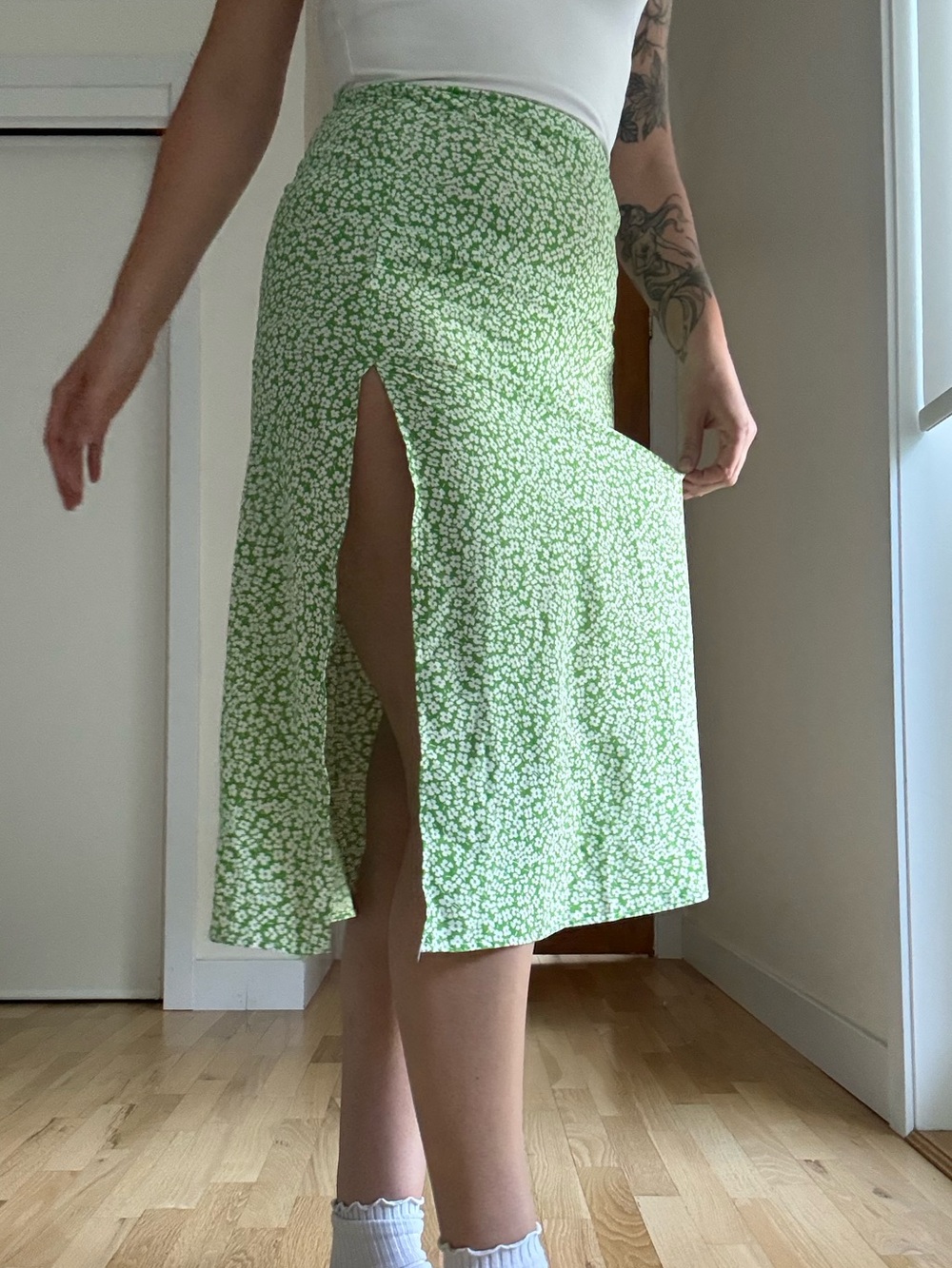 Green Floral Midi Skirt - Picture 5 of 5